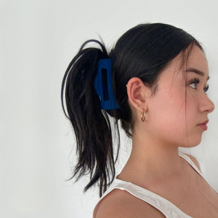 Clippd | Sitter på plats utan att kännas!